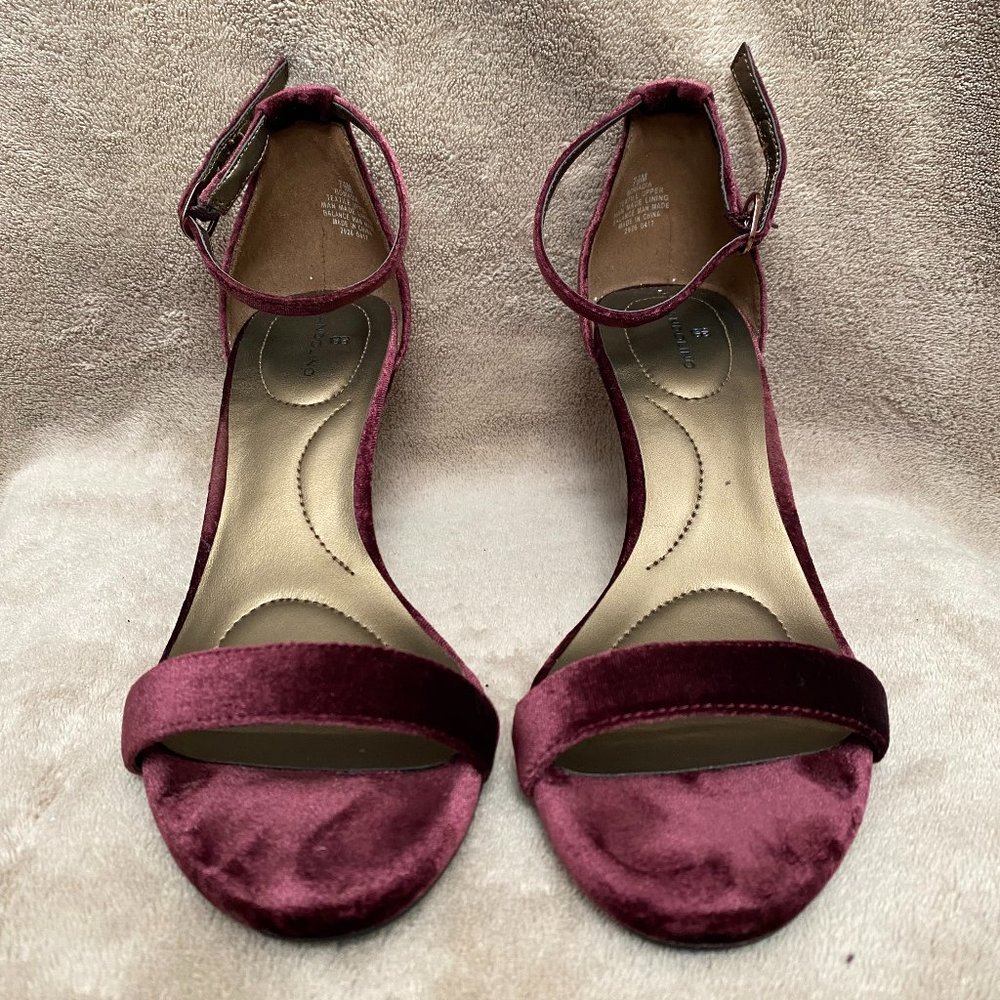 Bandolino Madia Velvet Sandal